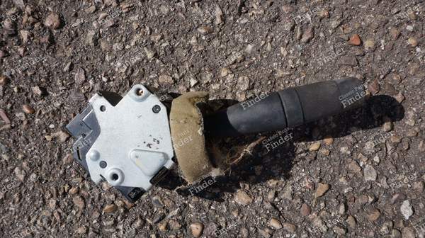 Headlight, turn signal and horn controls - PEUGEOT 205 - 6253.41- 1