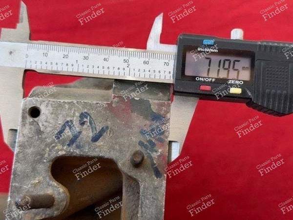 Original cylinder head - RENAULT 8 / 10 (R8 / R10) - 9