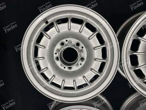 Original Baroque wheels 'Fuschsfelgen' 6Jx14 ET30 - MERCEDES BENZ S (W126) - 1264001902- thumb-4