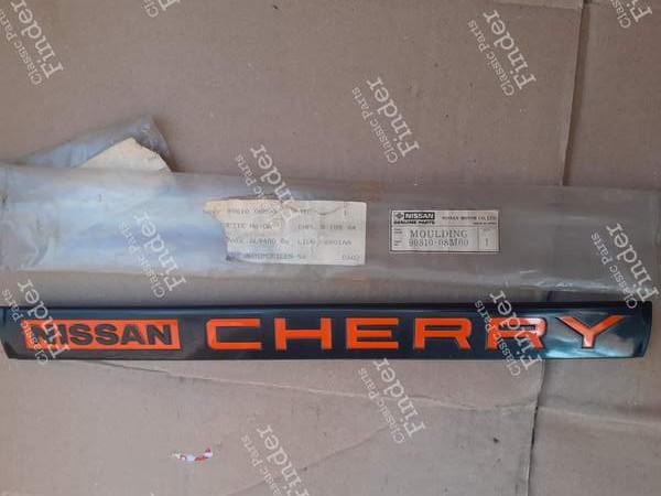 Tailgate emblem - NISSAN Cherry / Pulsar (N12) - 9081008M00- 0