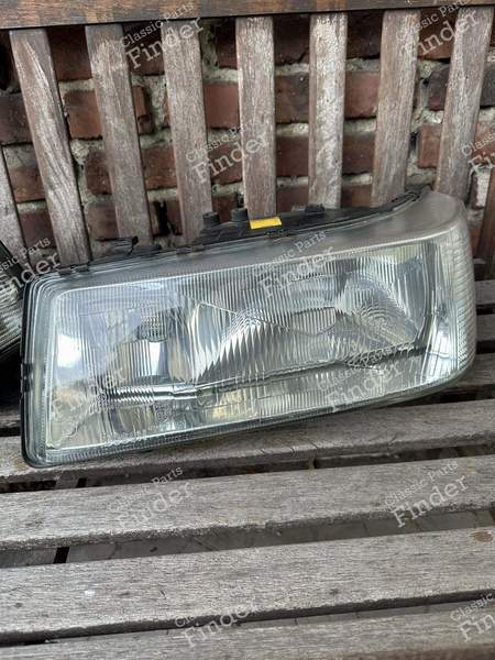 Phare gauche - AUDI V8 (D11/4C) - 1305235129 (L)- 1