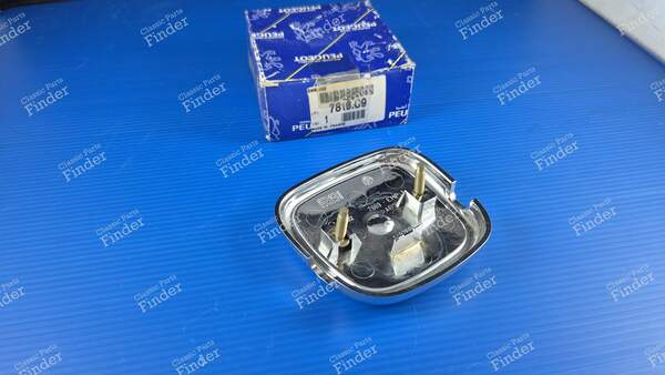 Rear Hatch Emblem - Phase 2 - PEUGEOT 806 - 7810C9- 2