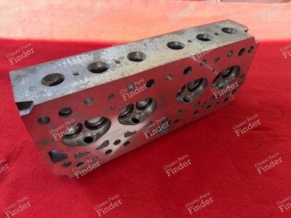 Original cylinder head - RENAULT 4 CV - 8