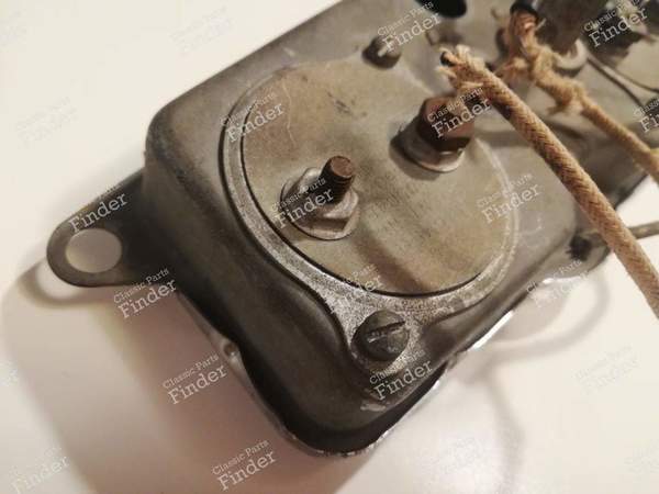 Fuel level and engine temperature gauge - FORD Mainline / Customline / Crestline - F444 / 1885048 / 049 / 052- 5