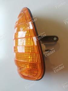 Feu clignotant avant gauche - HELLA - MERCEDES BENZ W123 - A0008200421- thumb-1