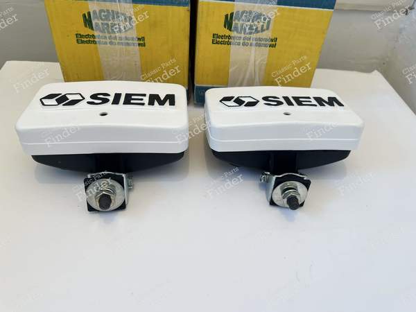 Paire de phare antibrouillards + caches - PEUGEOT 205 - 40283 / 7692- 7