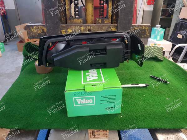 Rücklicht links - PEUGEOT 405 / Pars / Khazar - 082068- 1