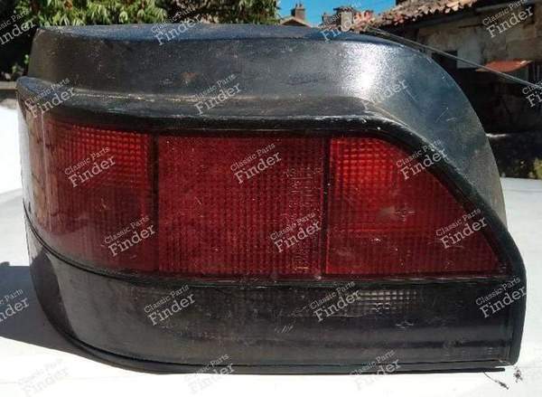 Feu arrière pour Renault Clio - RENAULT Clio 1 - 7700796117 - 88065- 0