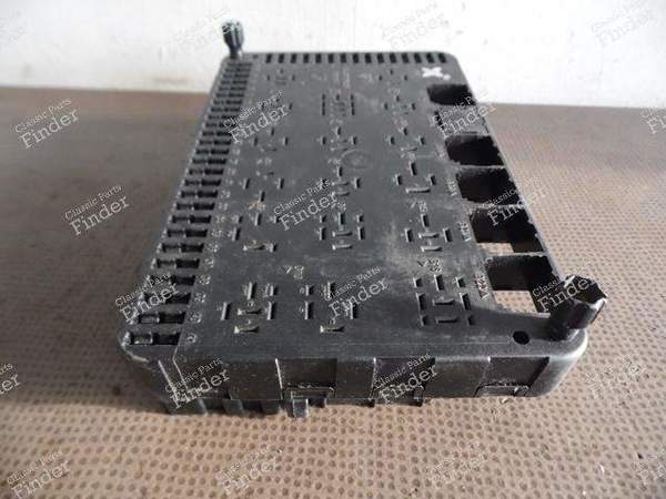 PLATINE TÜR FUSIBLES UND RELAIS - 944 Phase 2 - PORSCHE 944 - 94461011000- 3