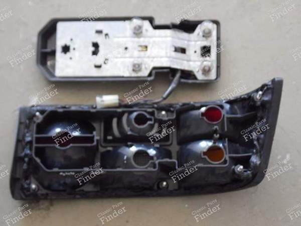 RIGHT TAIL LIGHT 477945216 PORSCHE 944 & 924 - PORSCHE 944 - 477.945.216- 9