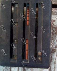 Heater cover plate for RENAULT Trafic