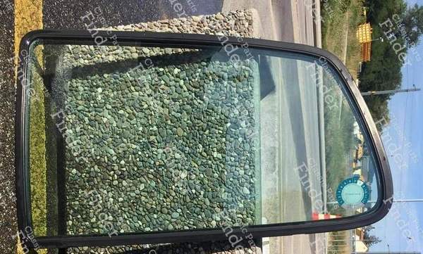 Left rear side window - RENAULT Twingo I - 7700818325 ?