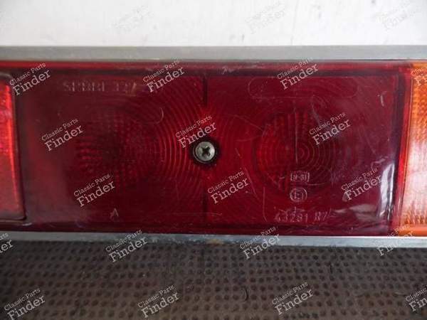 FEU ARRIERE GAUCHE AUDI 60 / SUPER 90 TYPE F103 - AUDI 60/72/75/80/90 (F103) - 5