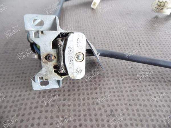 COMMODO ESSUIE-GLACE BMW E3 & E9 - BMW 2500/2800/2.8/3.0/3.3 (E3) - Référence 1350152 remplacée par 61311354286 ou 61311351852- 2