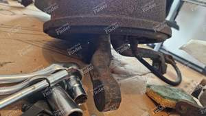 Pair of pivot spindles - FORD Mustang I (serie 1, 2 & 3) - thumb-2