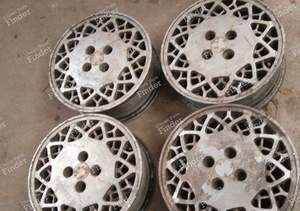 Jantes alliage 'Elysée' 15 pouces pour RENAULT Safrane