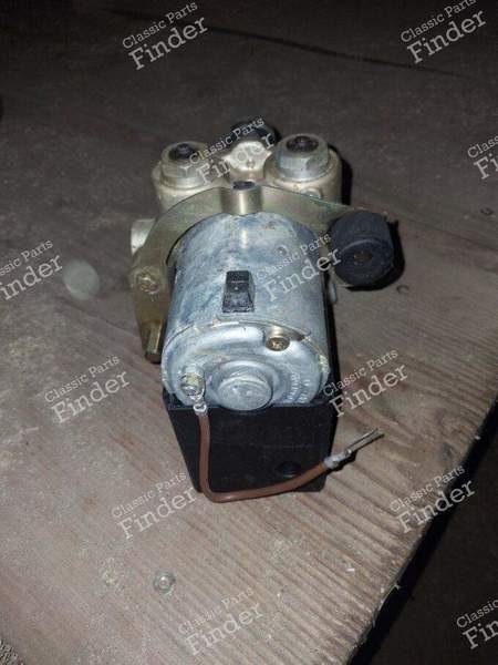 NEW OLD STOCK BMW E30 M3 ABS control block - BMW 3 (E30) - 0265200035- 3