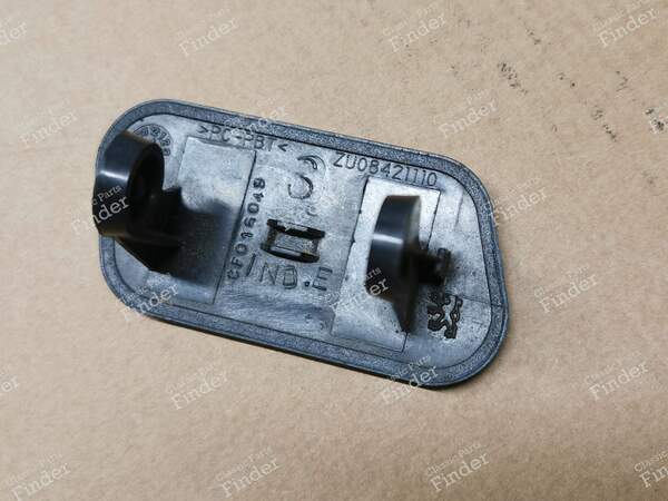 Linke Düsenabdeckung – Facelift-Modell - PEUGEOT 406 - 6438N3 / ZU08421110- 9