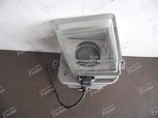 ANTIBROUILLARD DROIT PHASE 1 - MERCEDES BENZ SL (R129) - Bosch 0305120002  Mercedes 1298200256 ou A1298200256- 1