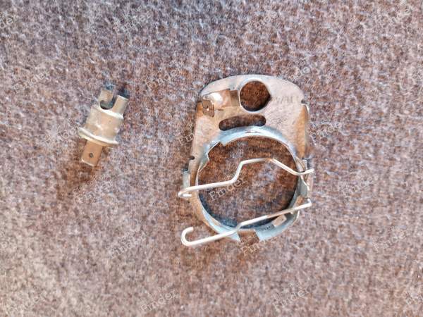 Headlight Reflector & Bulb Sockets - MERCEDES BENZ /8 (W114 / W115) - 1
