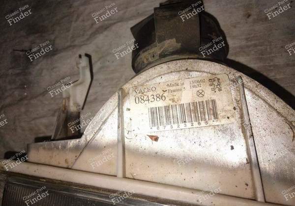 Optique de phare droit - PEUGEOT 205 - 084384- 1