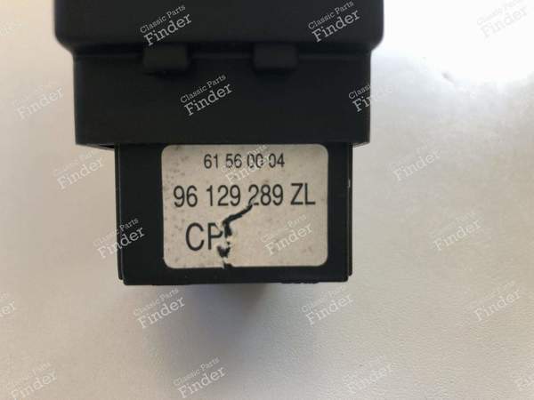 Turn signal/headlight/horn control unit - CITROËN XM - 61560004 / 9659289ZL- 2