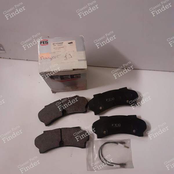 Brake pads - PEUGEOT J7 - 571340F