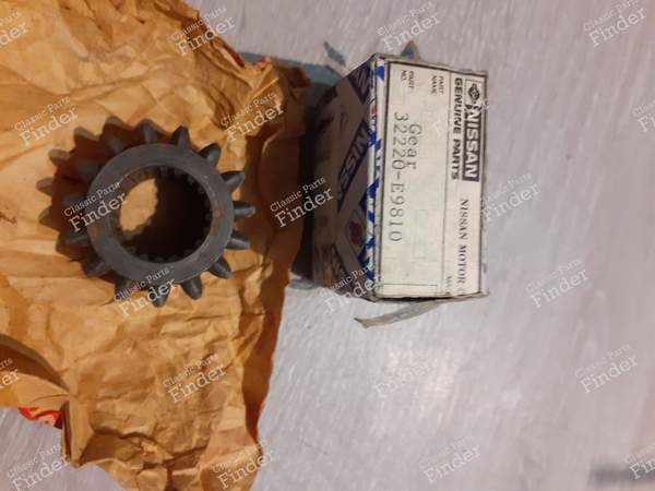 Reverse gear - DATSUN 720 - 32220E9810- 1