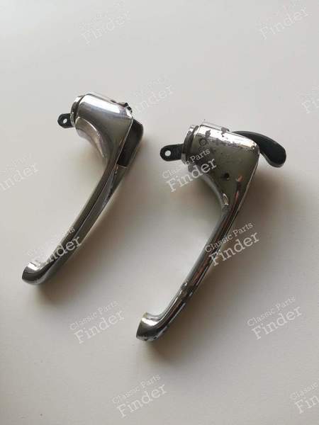 Deux poignées d'ouverture de porte arrières - CITROËN DS / ID - 7D5410632T (?)- 7
