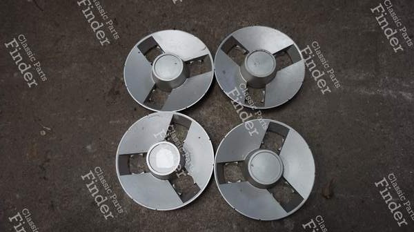 Hub caps - GT and 4x4 versions - CITROËN AX - 95635 (?)- 0