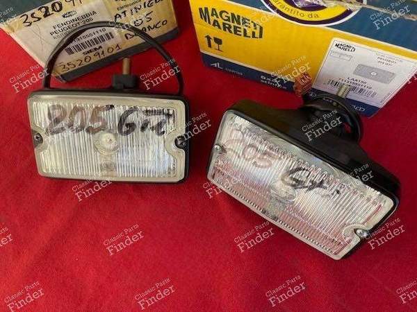 Pair of fog lights - PEUGEOT 205 - 711315551110 / 7692- 1