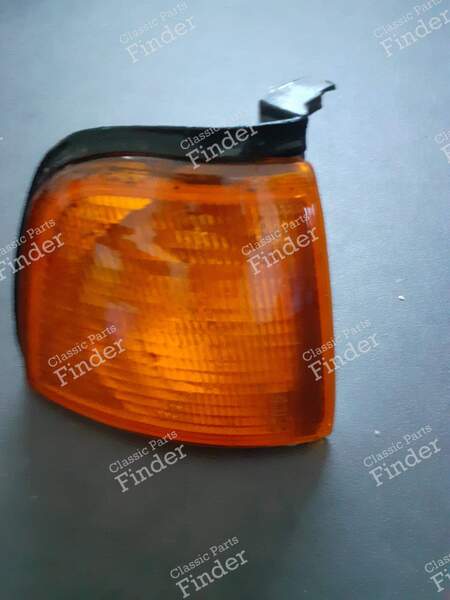 Right front turn signal - AUDI 80/90 (B3/B4) - 42729R6- 0