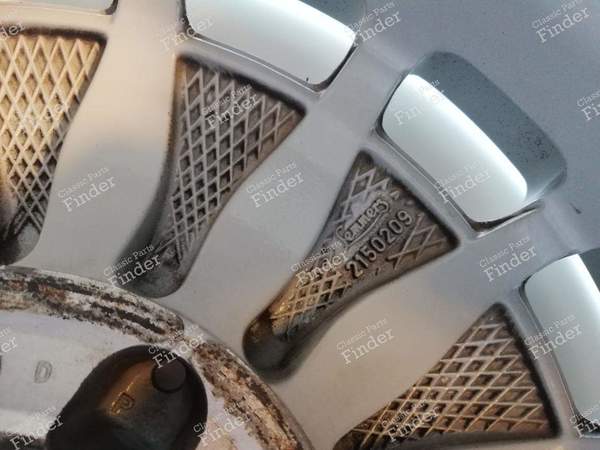 Original 'Gullideckel' 15" rim - MERCEDES BENZ 190 (W201) - 2150209 / 20140110202- 8