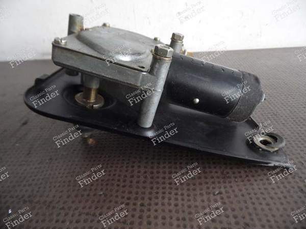 MOTEUR D’ESSUIE-GLACE ARRIERE PORSCHE 944 & 924 - PORSCHE 944 - 477955713A- 4