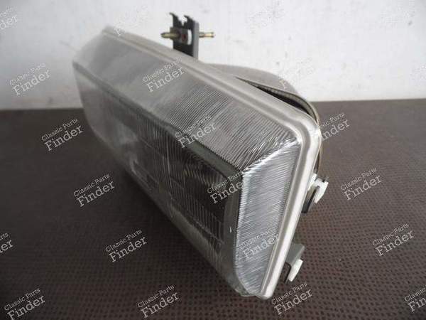 PHARE AVANT DROIT - PEUGEOT 305 - 6210.97 / 540079- 8