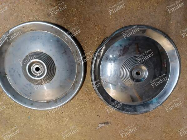 2 Enjoliveurs chromés - PEUGEOT 204 - 0