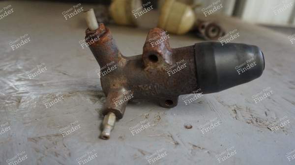 Kupplungsempfänger - PEUGEOT 304 - 2086.02- 0