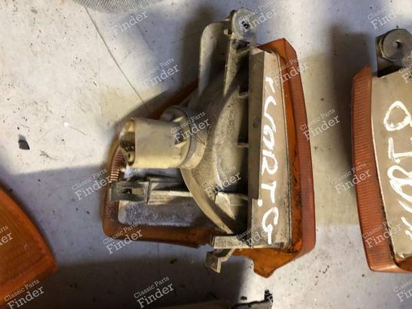 Clignotants avant droite et gauche - FORD Escort / Orion (MK3 & 4) - 6110648 (R) / 6110649 (L)- 1