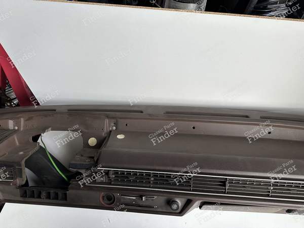 Brown dashboard - AUDI 100 / 200 / 5000 (C2) - 3