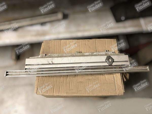 Super 5 phase 2 grille - RENAULT 5 (Supercinq) / Express / Rapid (R5) - 7700777015- 0