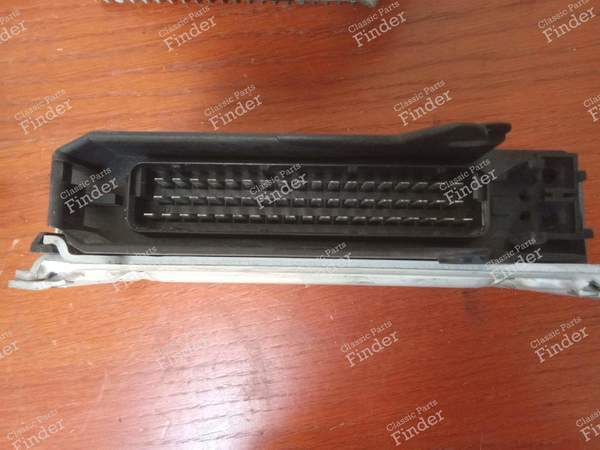 Engine control unit - BMW 5 (E34) - 0261200172 / 1730573- 1