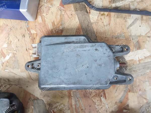 Peugeot 504-604 window regulator motor - PEUGEOT 504 Coupé / Cabriolet - 0