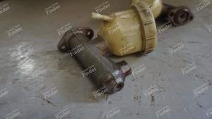Master cylinder - PEUGEOT 304 - 4601.31- thumb-2