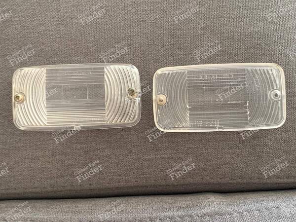 2 Cabochons de feux de recul Cibié - RENAULT 4 / 3 / F (R4) - 12.06A- 1