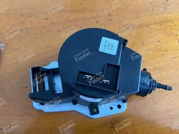 Windshield washer pump - CHEVROLET Chevelle / Malibu / El Camino - 8-6712- 0