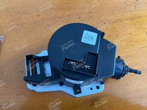 Windshield washer pump - CHEVROLET Chevelle / Malibu / El Camino