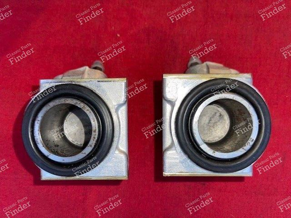 Paar Bremssättel vorne - RENAULT 4 / 3 / F (R4) - 0