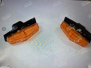 2 feux d'ailes avant modèle " Export " Renault 8 , R 10 - RENAULT 8 / 10 (R8 / R10)