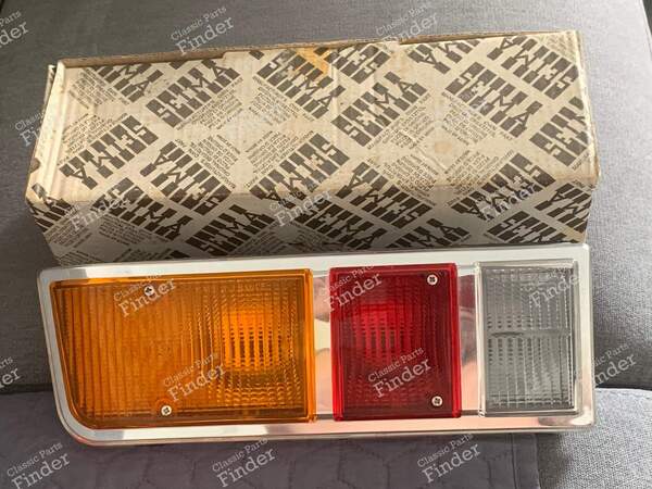 Left Rear Taillight Assembly - TX Version - RENAULT 16 (R16) - 8076- 0