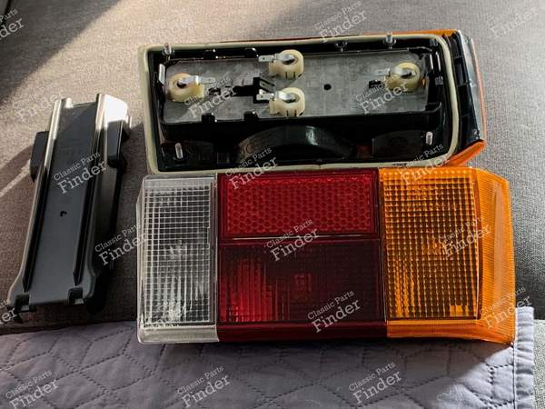 Small taillights - VOLKSWAGEN (VW) Golf I / Rabbit / Caddy / Jetta - 171945095J / 171945096J- 2